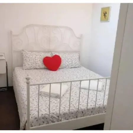Appartamento Romantica Mansarda 8.piano 15 Min Dal Centro